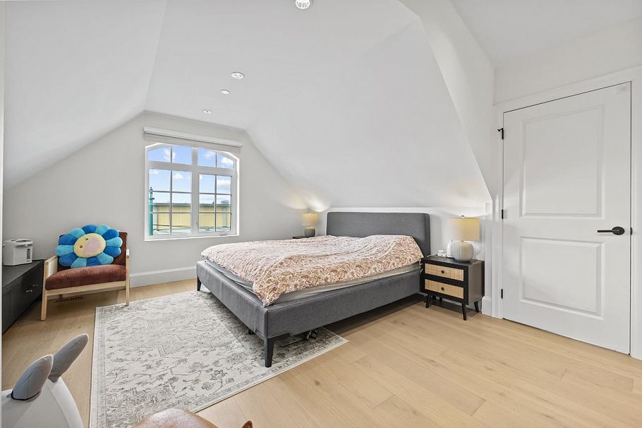 986 Renfrew Street Vancouver, BC - 14