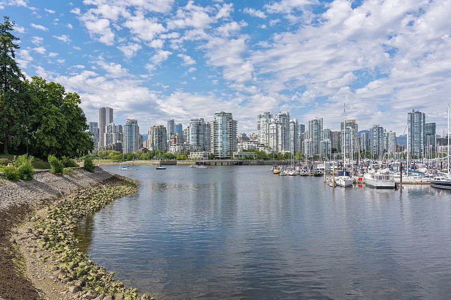 784 Millbank Vancouver, BC - 25