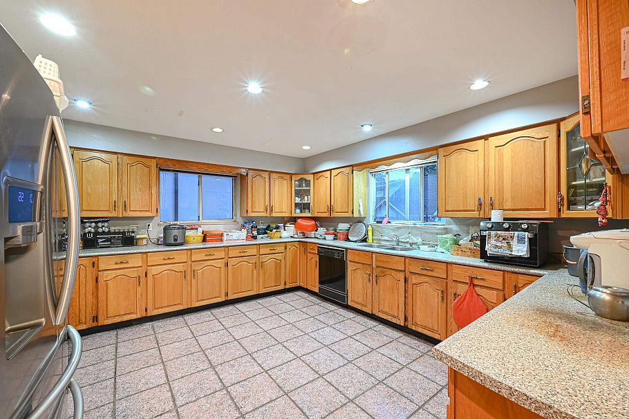 6889 Kerr Street Vancouver, BC - 10