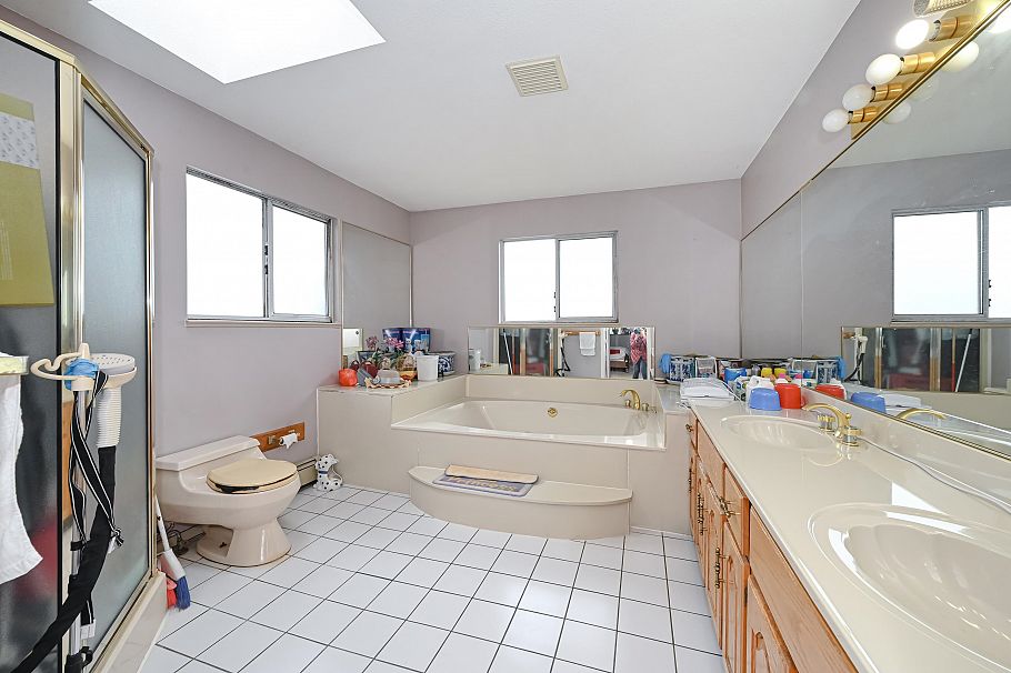 6889 Kerr Street Vancouver, BC - 12