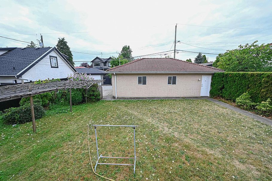 6889 Kerr Street Vancouver, BC - 17