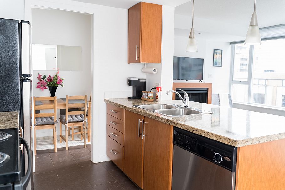 612 618 Abbott Street Vancouver, BC - 4