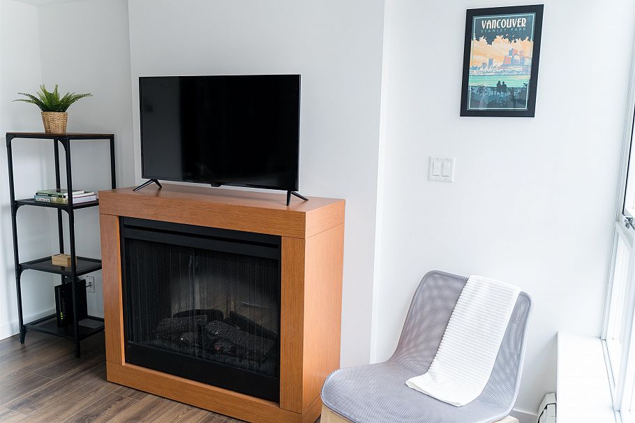 612 618 Abbott Street Vancouver, BC - 8