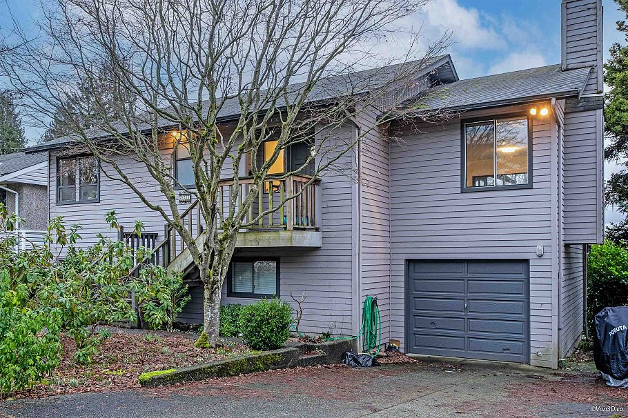 221 W 28th Street North Vancouver, BC - 2