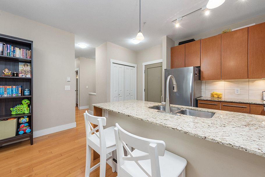 202 6268 Eagles Drive Vancouver, BC - 14