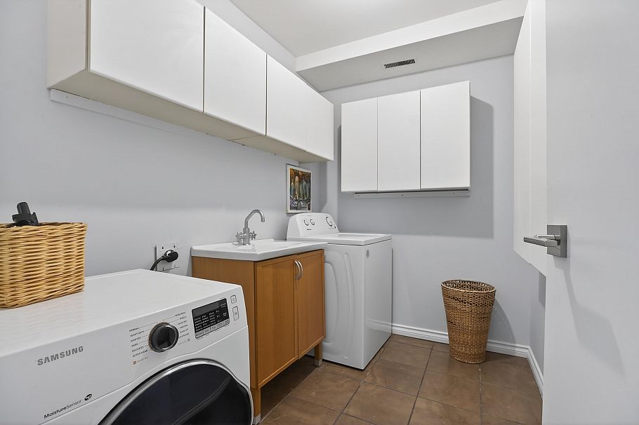 8489 Nanaimo Street Vancouver, BC - 33