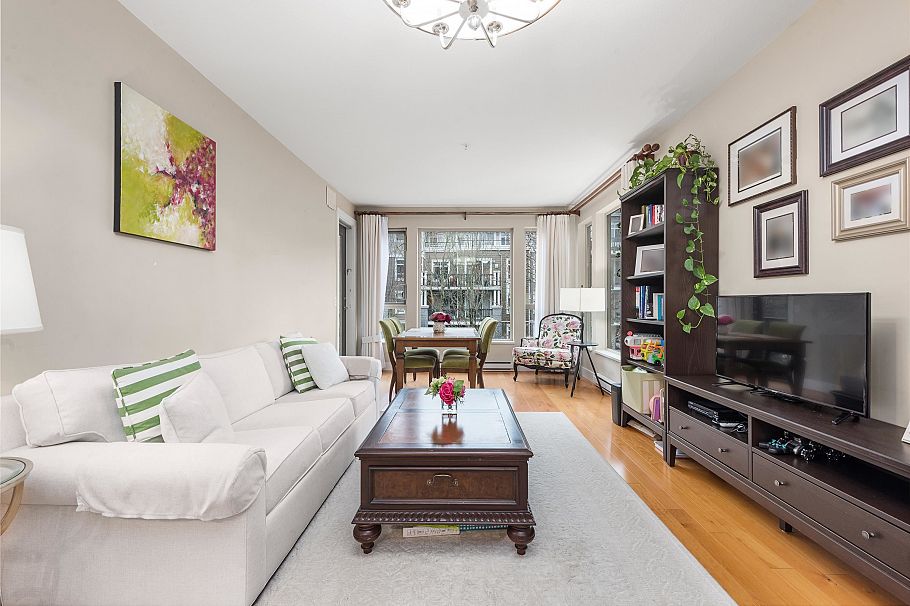 202 6268 Eagles Drive Vancouver, BC - 3