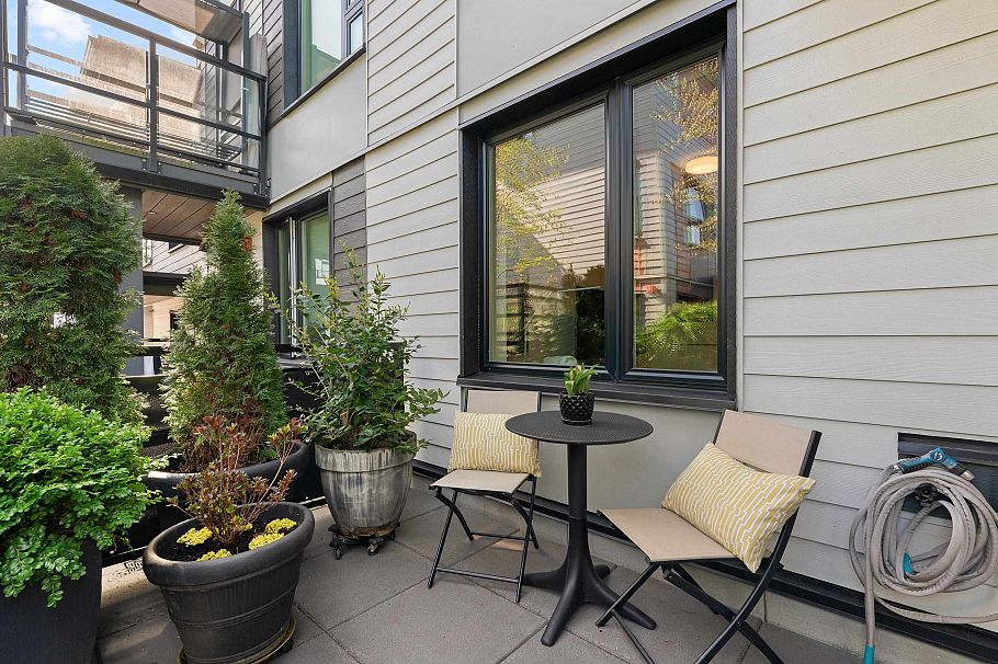 31 528 E 2nd Street North Vancouver, BC - 36