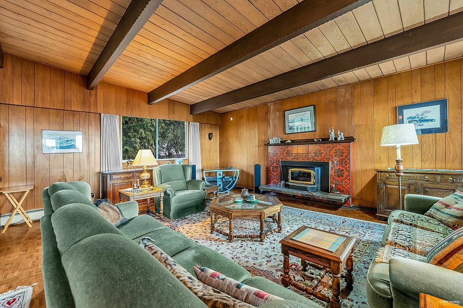 3729 St. Georges Avenue North Vancouver, BC - 12