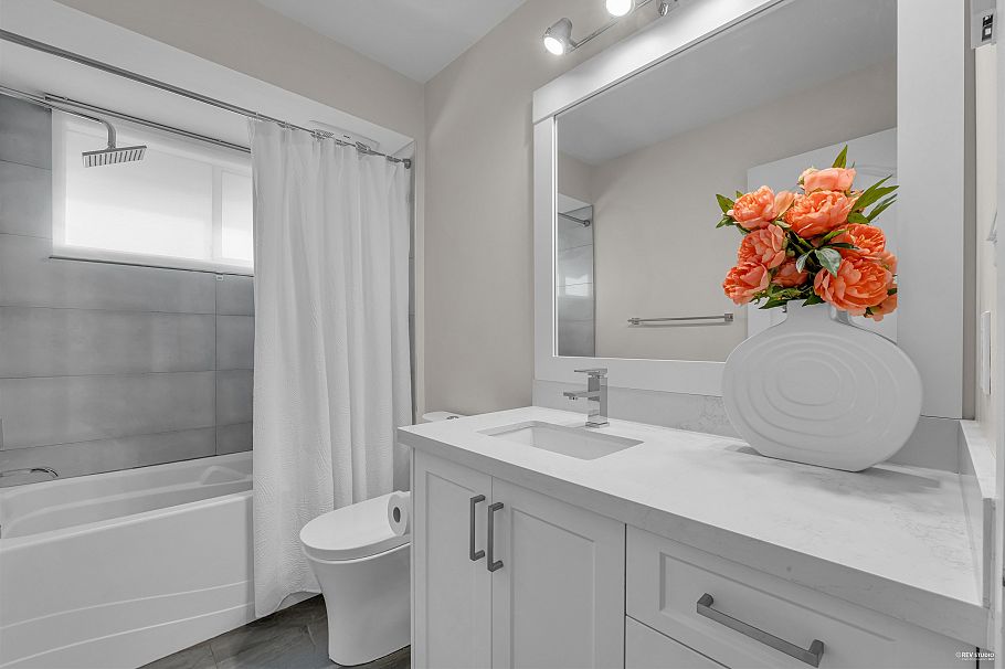 633 Fir Street North Vancouver, BC - 26