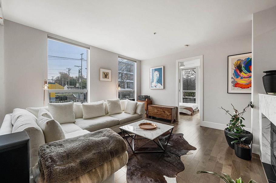 204 2108 W 12th Avenue Vancouver, BC - 2