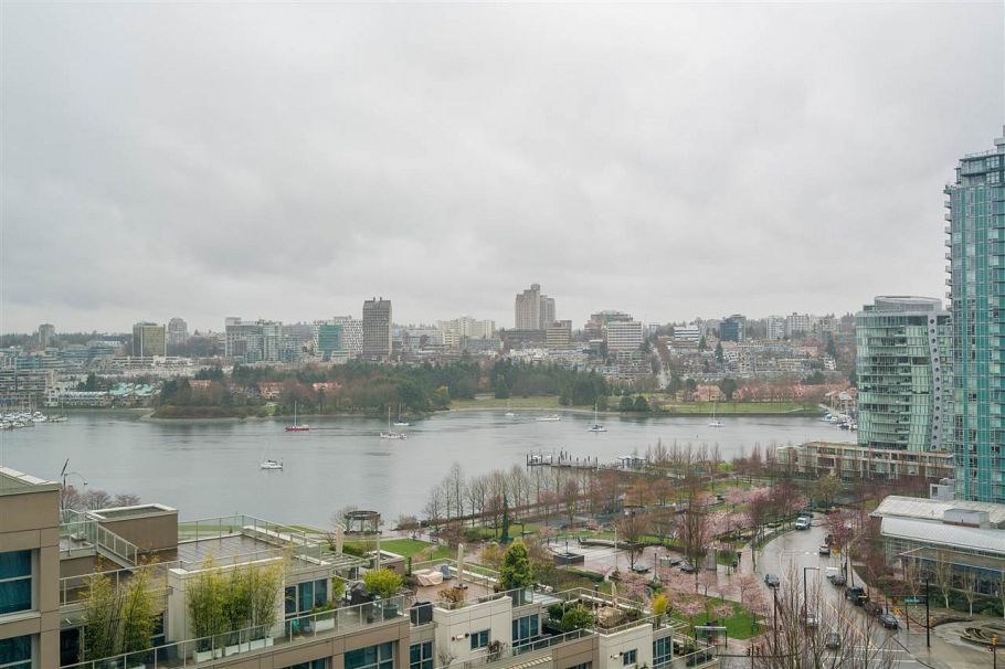 1404 1323 Homer Street Vancouver, BC - 1