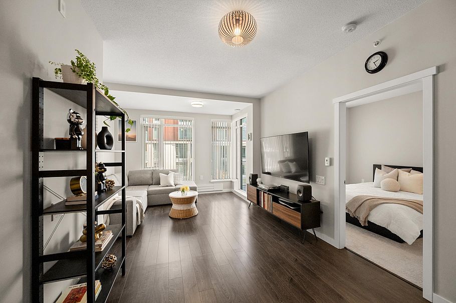 303 3188 Riverwalk Avenue Vancouver, BC - 4