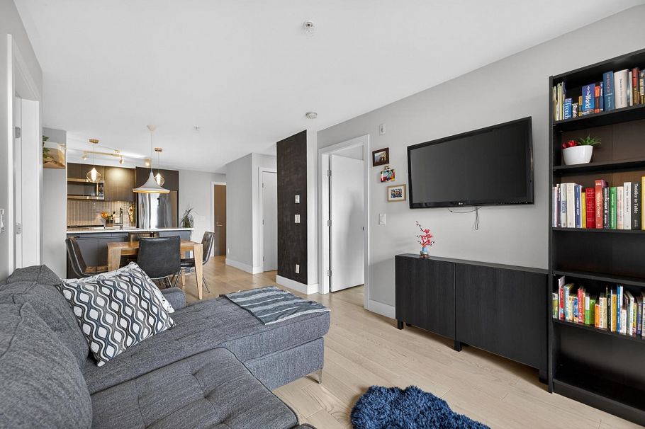 413 2477 Carolina Street Vancouver, BC - 4