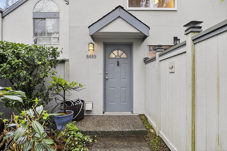 8489 Nanaimo Street Vancouver, BC - 2