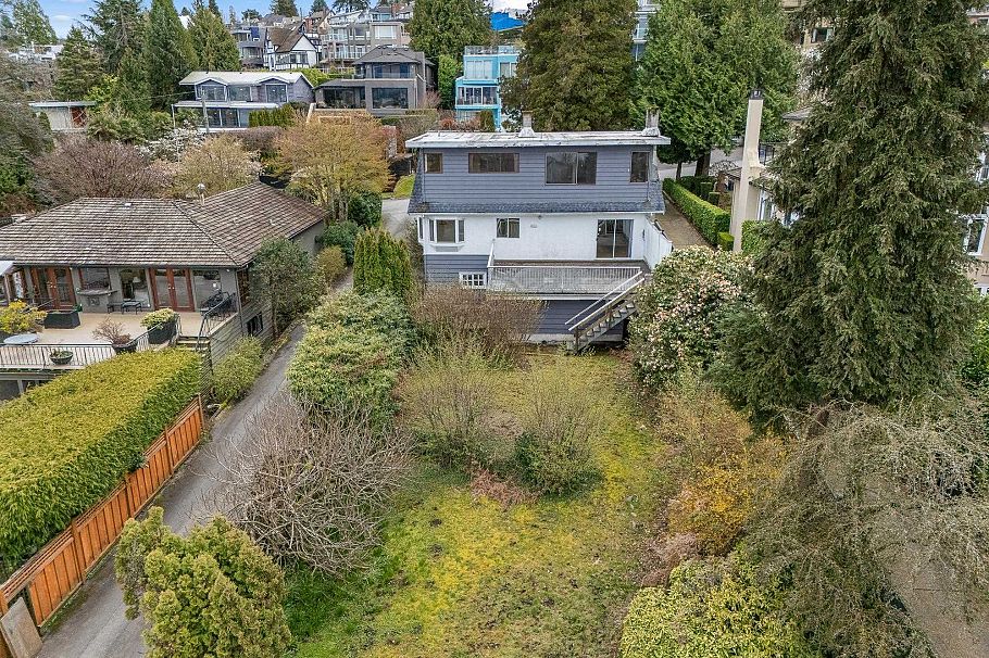 4667 Simpson Avenue Vancouver, BC - 21