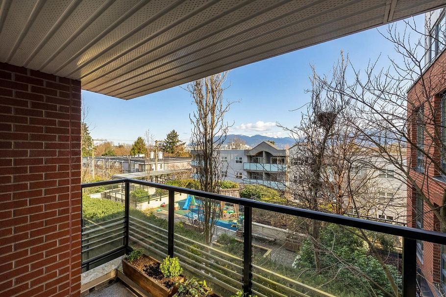 413 2477 Carolina Street Vancouver, BC - 27