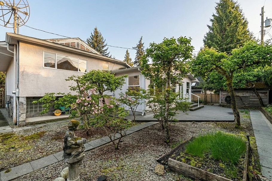 972 Beaconsfield Road North Vancouver, BC - 29