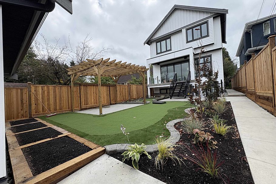 945 E 28TH AVENUE, Vancouver BC V5V 2P3 Vancouver, BC - 4