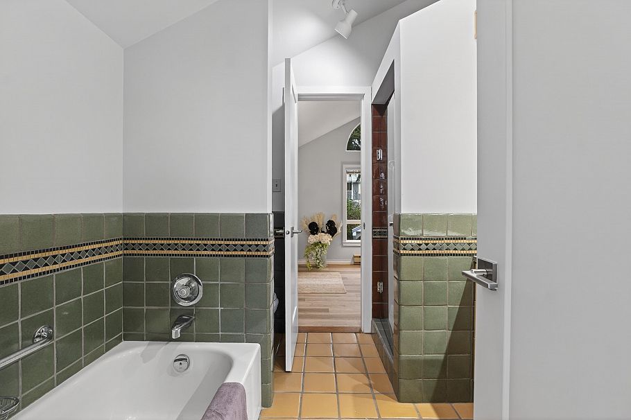 8489 Nanaimo Street Vancouver, BC - 20