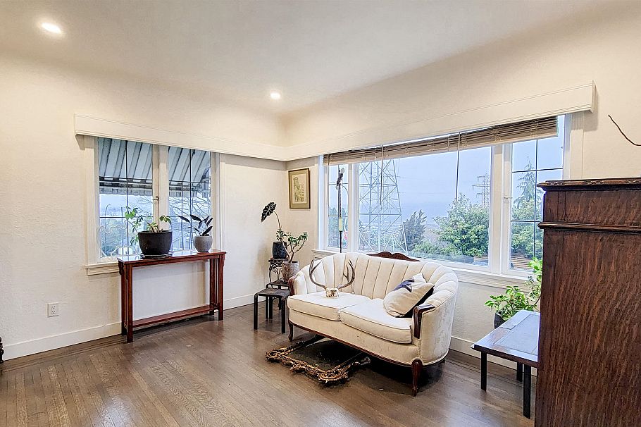 520 N Boundary Road Burnaby, BC - 7