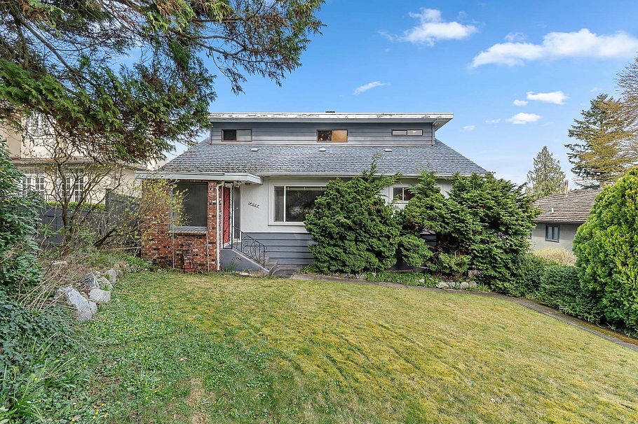 4667 Simpson Avenue Vancouver, BC - 2