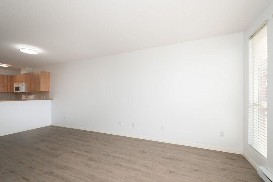 PH10 2973 Kingsway Vancouver, BC - 8