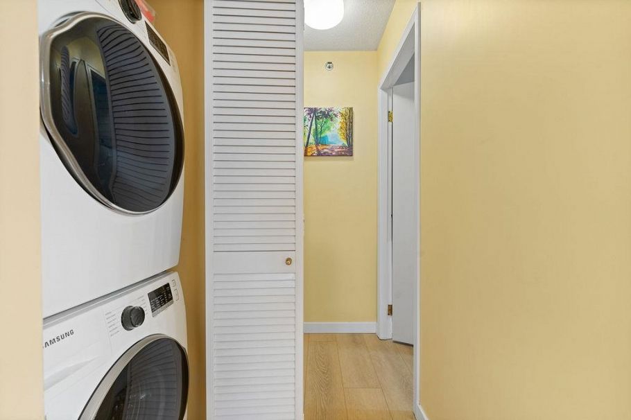 404 238 Alvin Narod Mews Vancouver, BC - 25