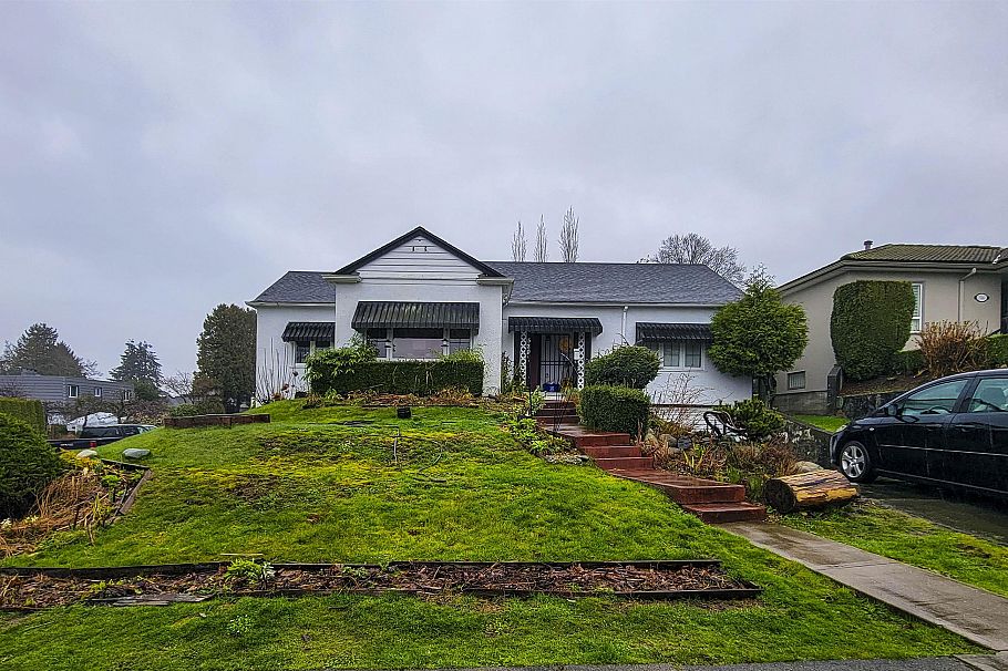 520 N Boundary Road Burnaby, BC - 1