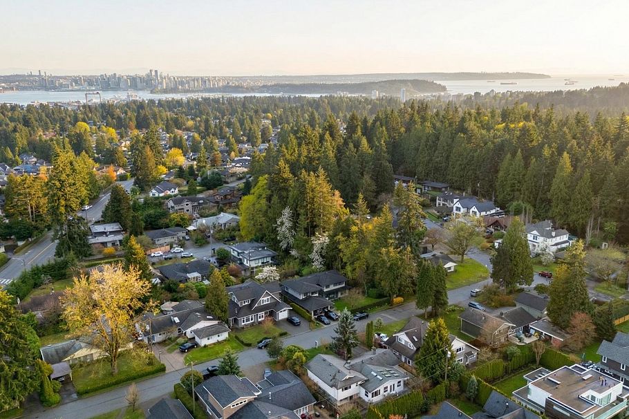 972 Beaconsfield Road North Vancouver, BC - 6