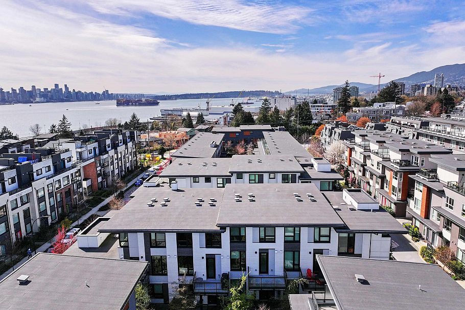 31 528 E 2nd Street North Vancouver, BC - 37