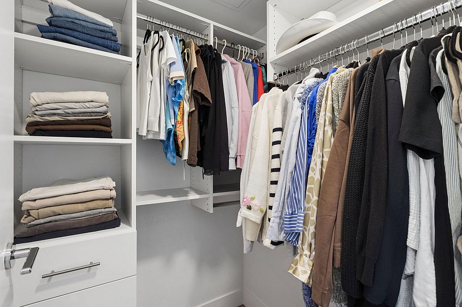 208 177 W 3rd Street North Vancouver, BC - 20