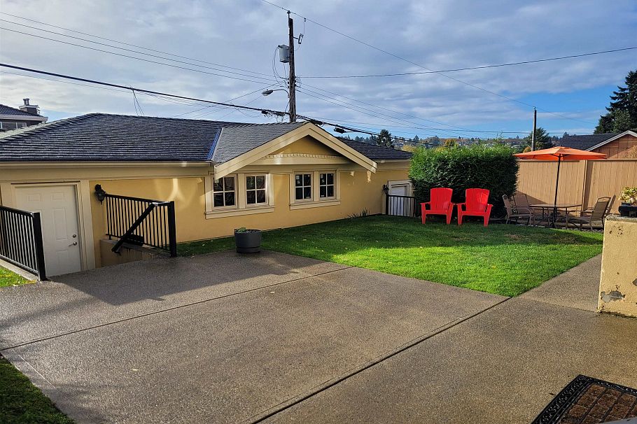 2228 W 22nd Avenue Vancouver, BC - 25