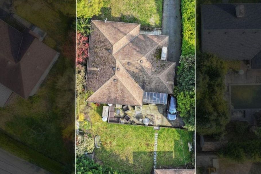 3955 Highland Boulevard North Vancouver, BC - 2