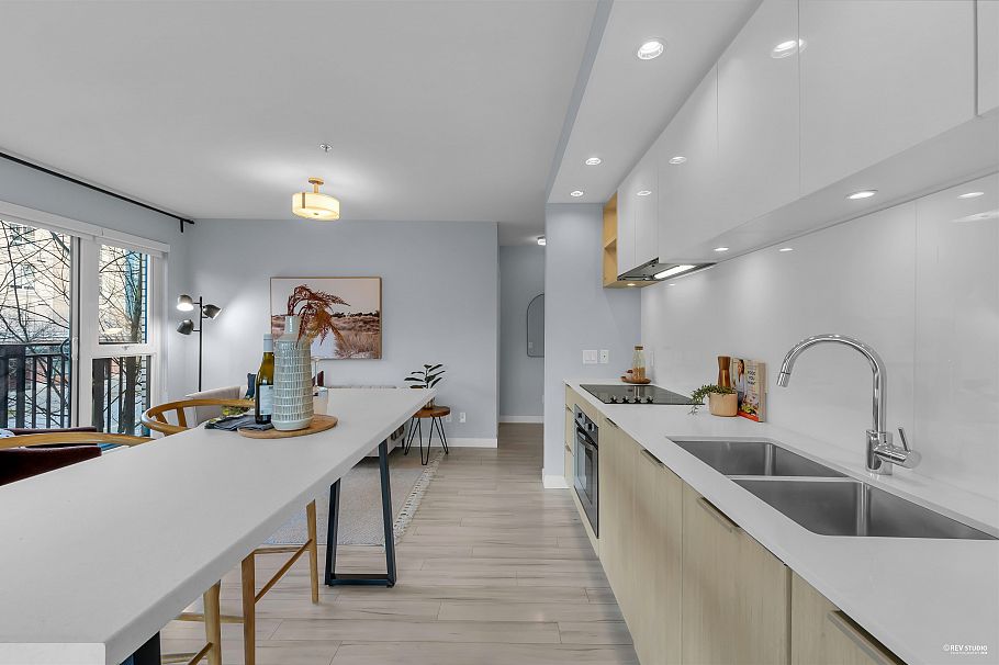 207 111 E 3rd Street North Vancouver, BC - 12