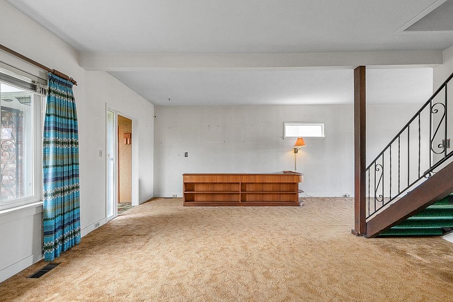 4667 Simpson Avenue Vancouver, BC - 4