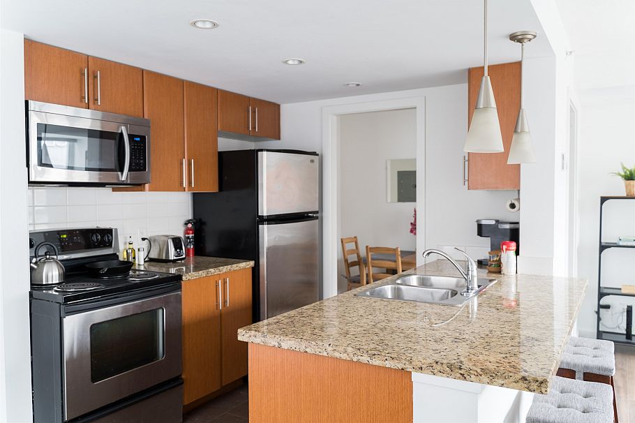 612 618 Abbott Street Vancouver, BC - 3