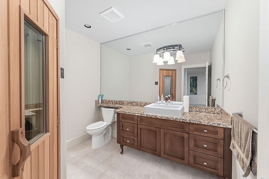 6981 Laurel Street Vancouver, BC - 35