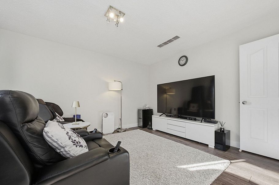 817 Roche Point Drive North Vancouver, BC - 29