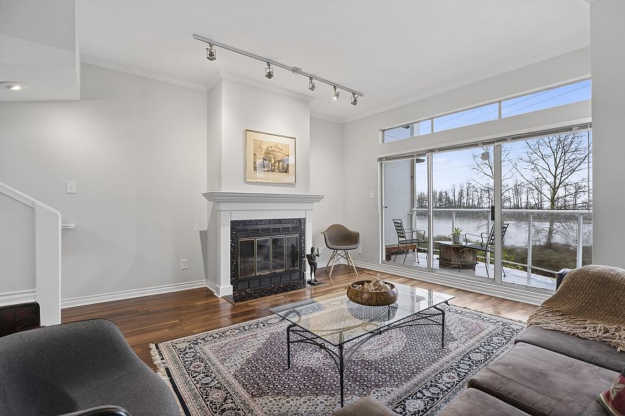 8489 Nanaimo Street Vancouver, BC - 11