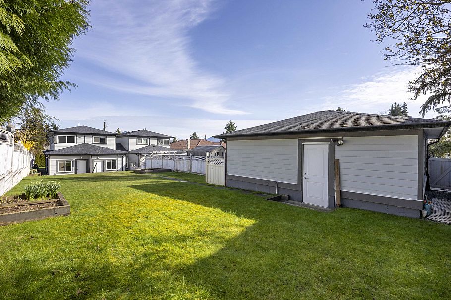 4036 Moscrop Street Burnaby, BC - 37