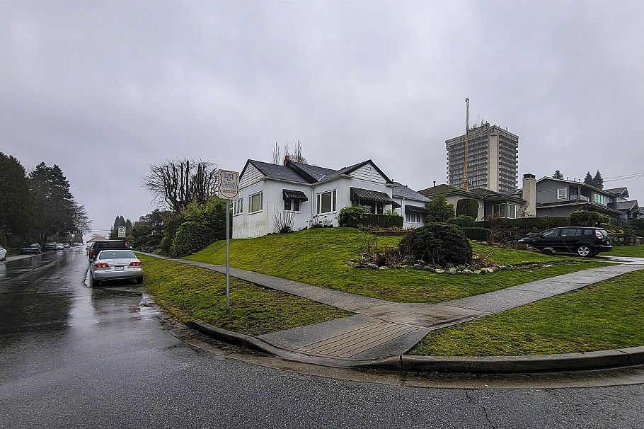 520 N Boundary Road Burnaby, BC - 3