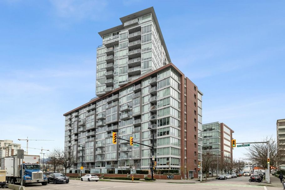 806 1618 Quebec Street Vancouver, BC - 32