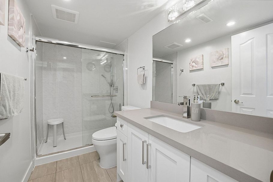 817 Roche Point Drive North Vancouver, BC - 32