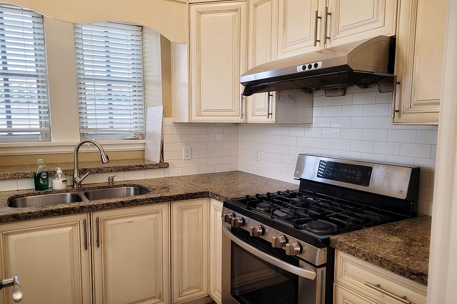 2228 W 22nd Avenue Vancouver, BC - 10