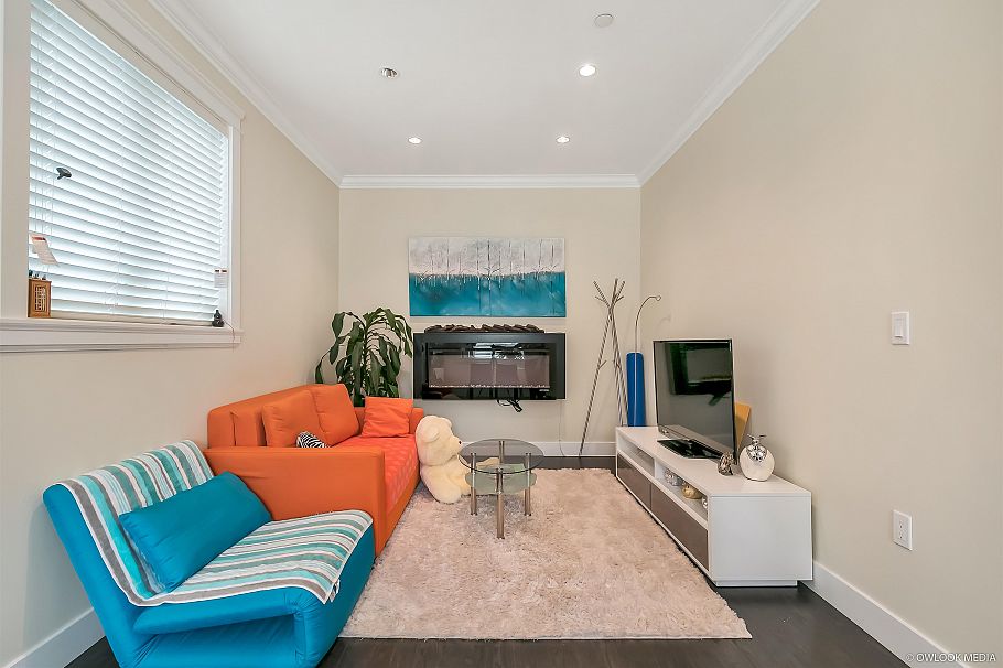 1178 E 12th Avenue Vancouver, BC - 10