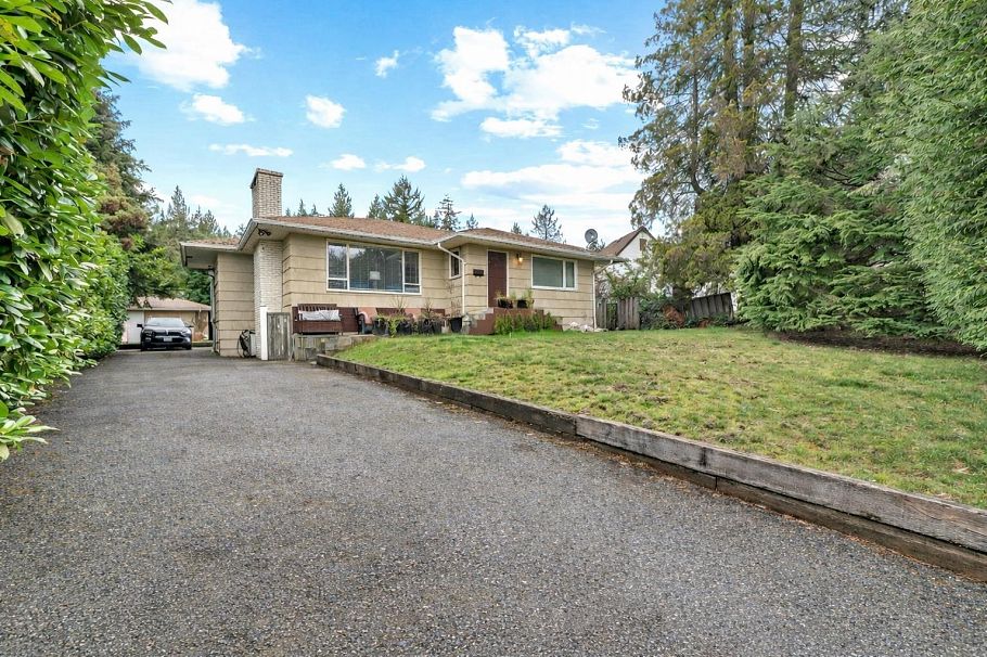 3955 Highland Boulevard North Vancouver, BC - 1