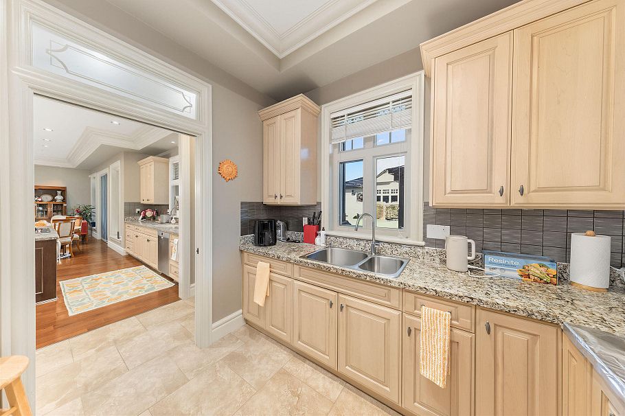 6981 Laurel Street Vancouver, BC - 18