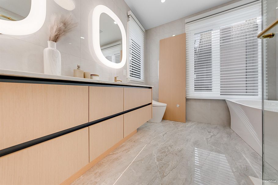 2 4503 W 15th Avenue Vancouver, BC - 15