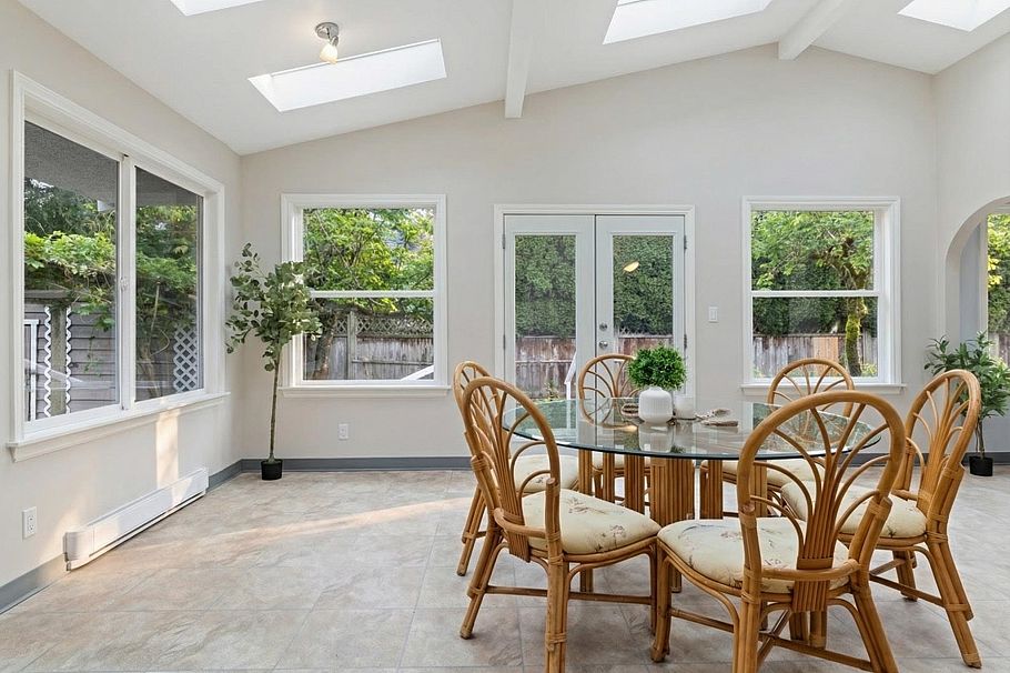 972 Beaconsfield Road North Vancouver, BC - 11